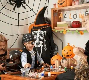 39 DIY Halloween Craft Ideas You'll Love (So Easy To Make)