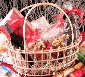 Christmas wine gift basket ideas