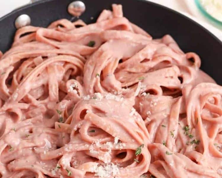 creamy beet pasta for Valentines