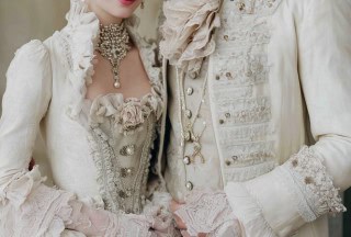 Rococo Wedding couple in fine lace and pearls