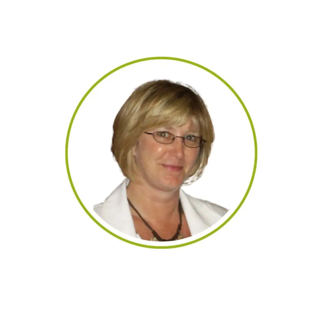 Profile picture of Yvette with glasses, expert in selecting perfect gifts at the top online gift store.